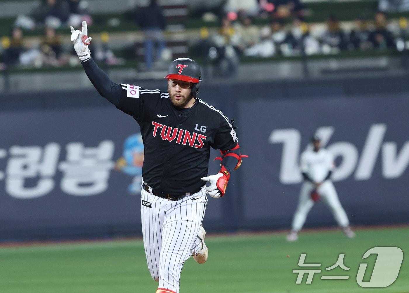 본문 이미지 - LG 트윈스 외국인 타자 오스틴 딘. 2025.4.2/뉴스1 ⓒ News1 김영운 기자