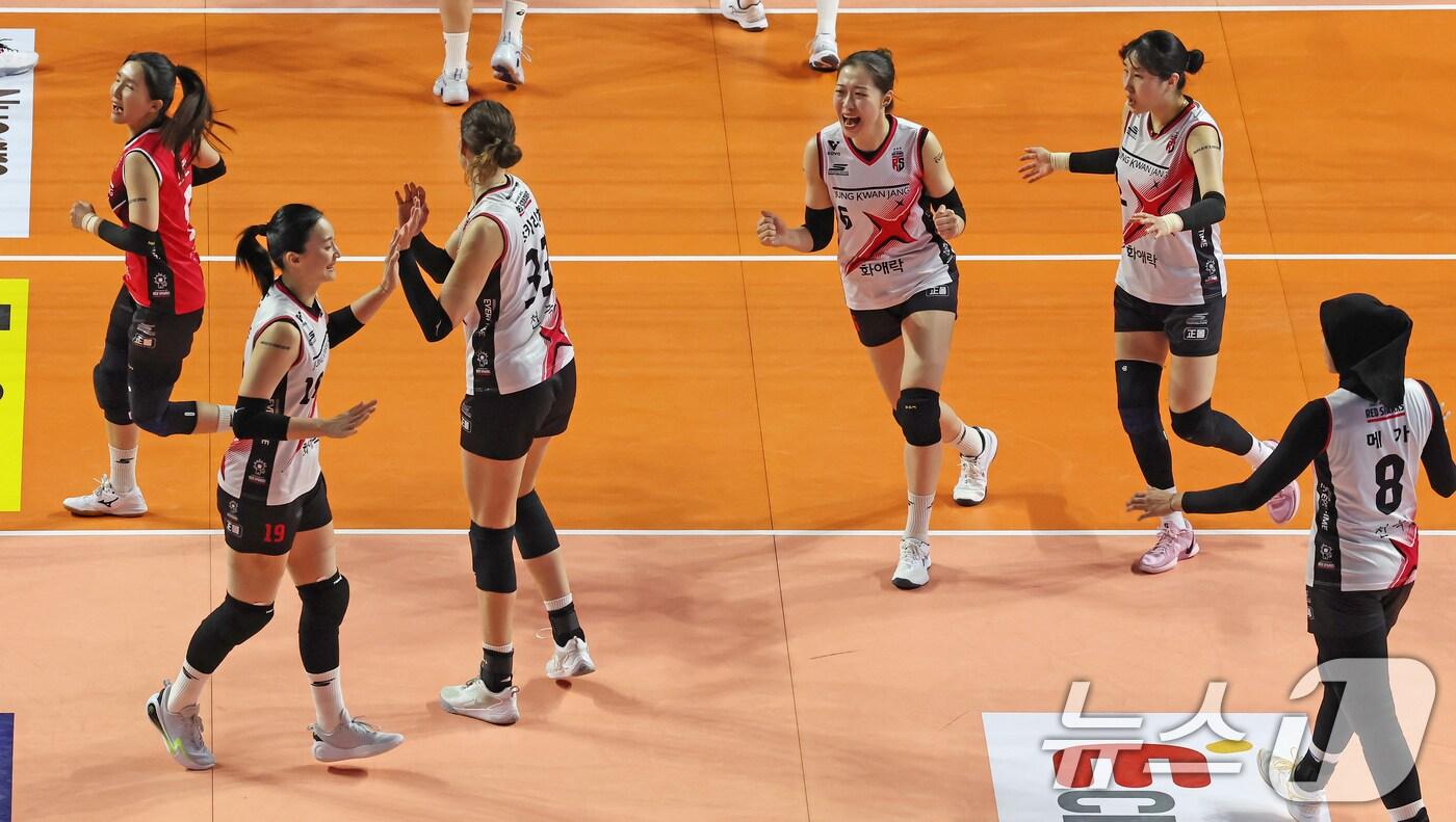 여자배구 정관장의 경기 모습 2025.4.2/뉴스1 ⓒ News1 장수영 기자