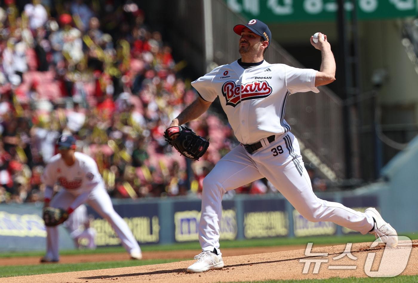 두산 잭 로그. 2025.4.20/뉴스1 ⓒ News1 김명섭 기자