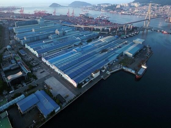 본문 이미지 - 동국씨엠 부산공장(동국씨엠 제공) 