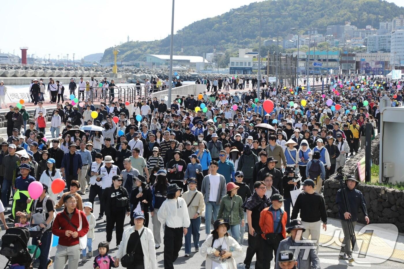 '제주도 차없는 거리 걷기' 행사(사진은 기사 내용과 무관함) / 뉴스1 