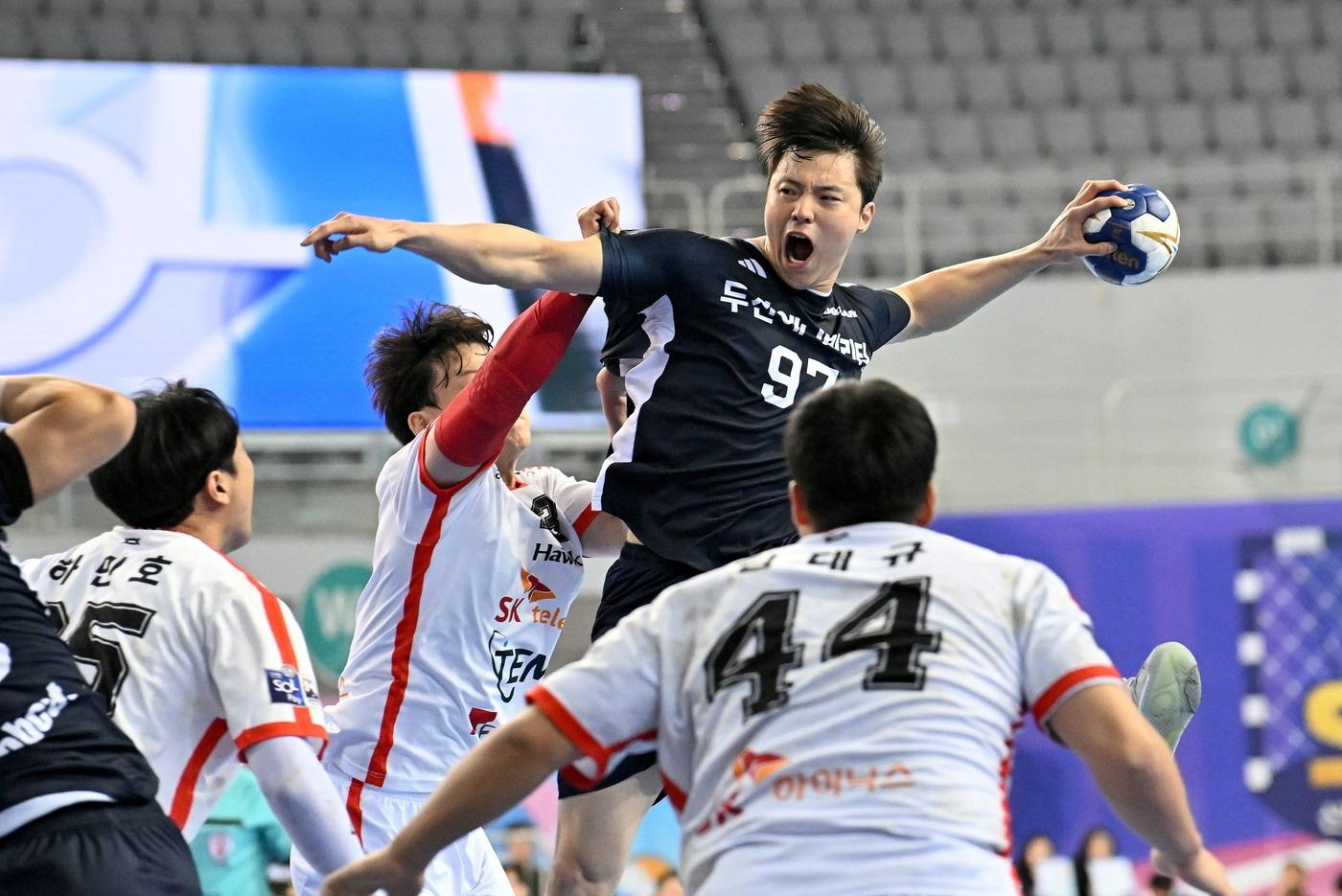 남자 핸드볼 H리그 두산이 10연패를 달성했다.(H리그 제공) 