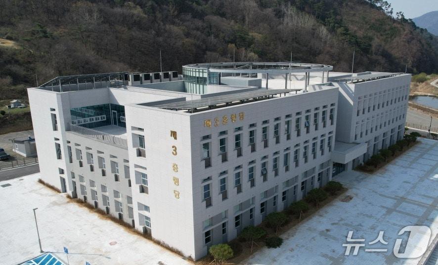 본문 이미지 - 국립임실호국원 제3충령당 전경. (국가보훈부 제공)