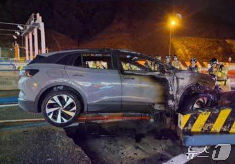 본문 이미지 - 화재 현장. (경기도소방재난본부 제공. 재판매 및 DB 금지) 2025.4.27/뉴스1 