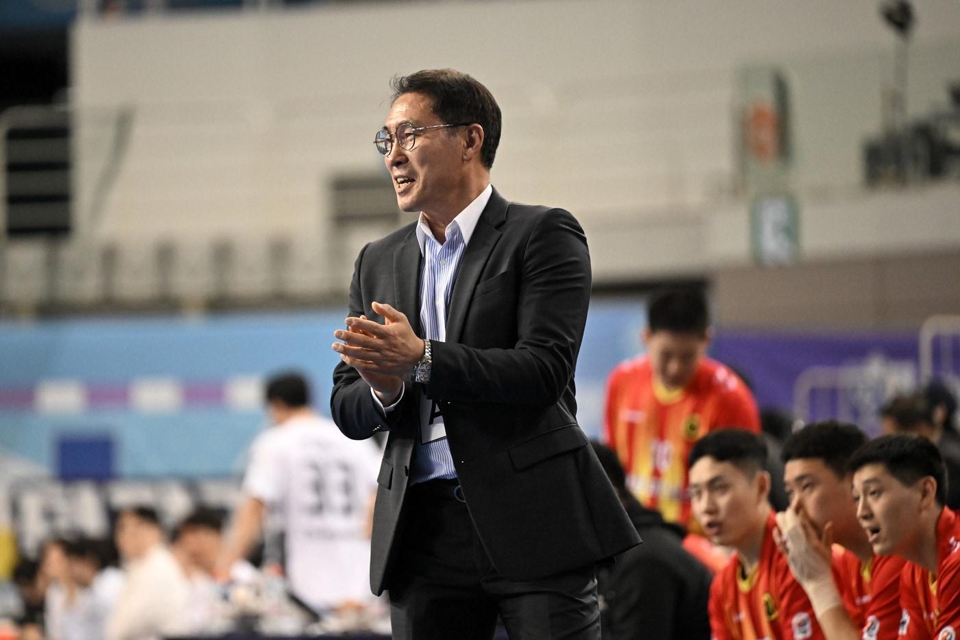 남자 핸드볼대표팀을 이끌게 된 조영신 감독 &#40;대한핸드볼협회 제공&#41;
