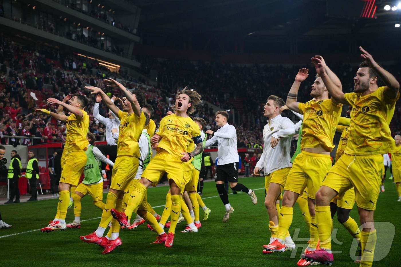 승리 후 기뻐하는 보되/글림트 선수들 ⓒ AFP=뉴스1