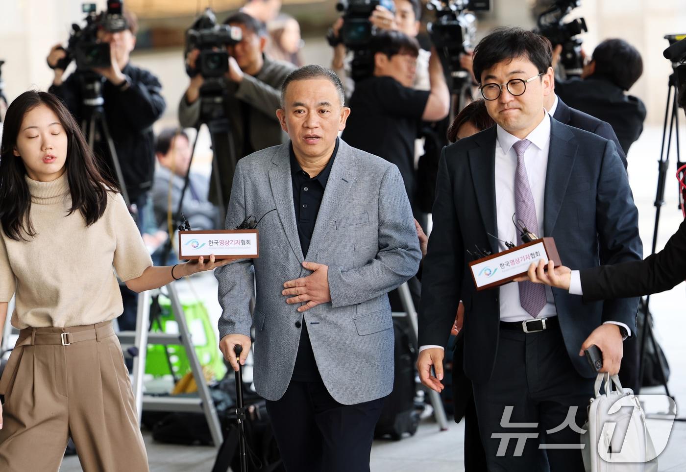 윤석열 전 대통령 부부 공천 개입 의혹의 핵심 인물인 명태균 씨가 29일 오전 검찰 조사를 받기 위해 서울 서초구 서울고검 청사로 출석하고 있다. &#40;사진은 기사 내용과 무관함&#41; 2025.4.29/뉴스1 ⓒ News1 오대일 기자