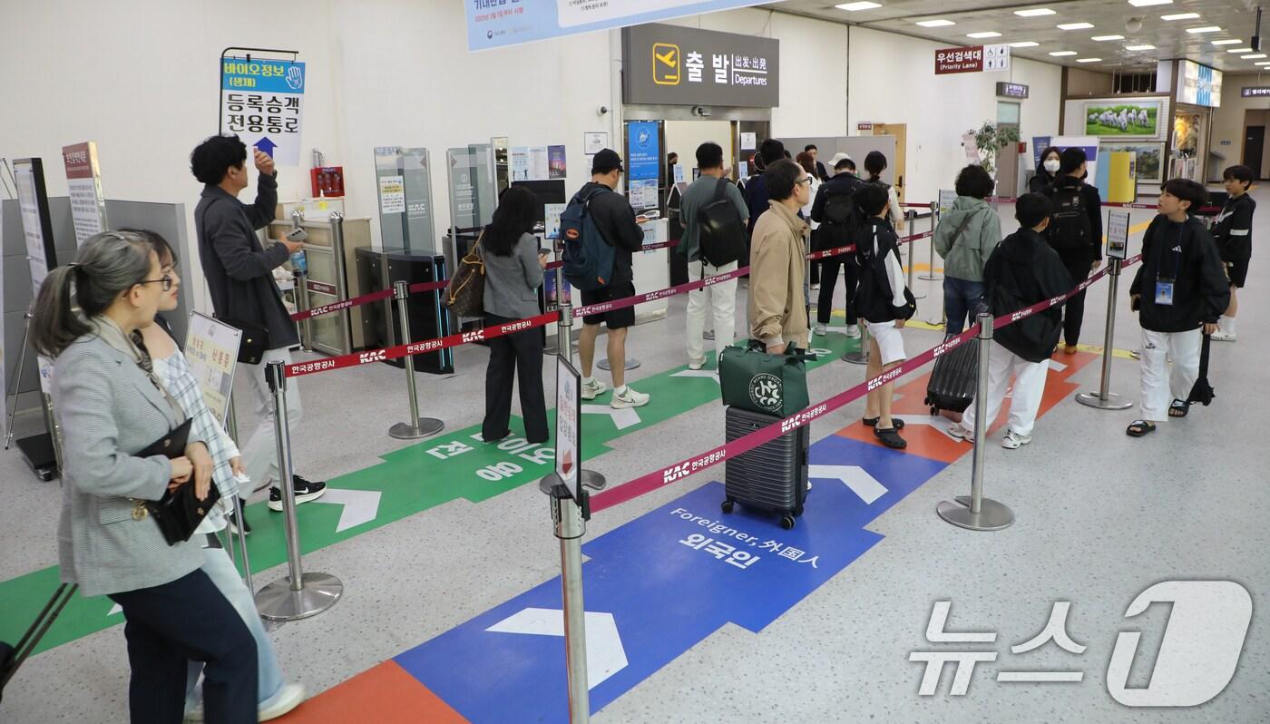 지난  4월 광주공항의 모습. &#40;자료사진&#41; 2025.4.29/뉴스1 ⓒ News1 이수민 기자