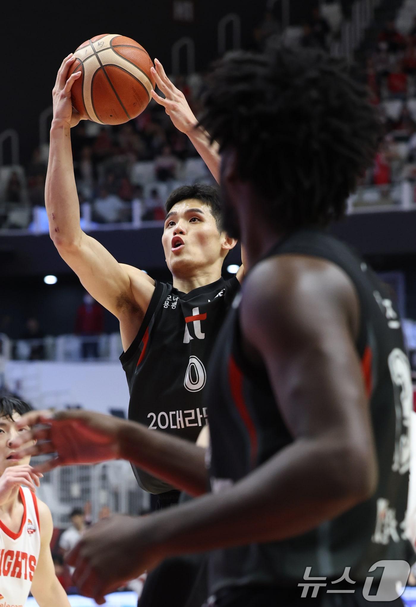 본문 이미지 - 수원 KT 하윤기. / 뉴스1 DB ⓒ News1 김영운 기자