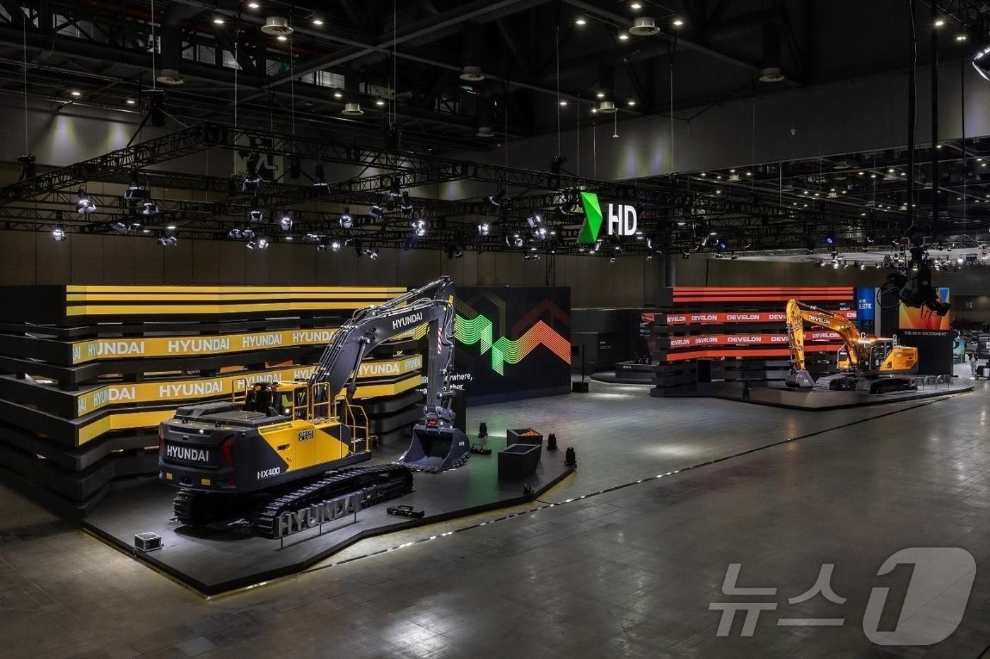 경기 고양시 킨텍스 제1전시장에서 개최되는 '2025 서울 모빌리티쇼'의 HD현대 부스(HD현대 제공)