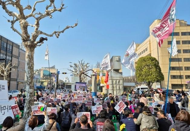 본문 이미지 - 충북비상시국회의 대통령 탄핵 찬성 집회.&#40;자료사진&#41;/뉴스1