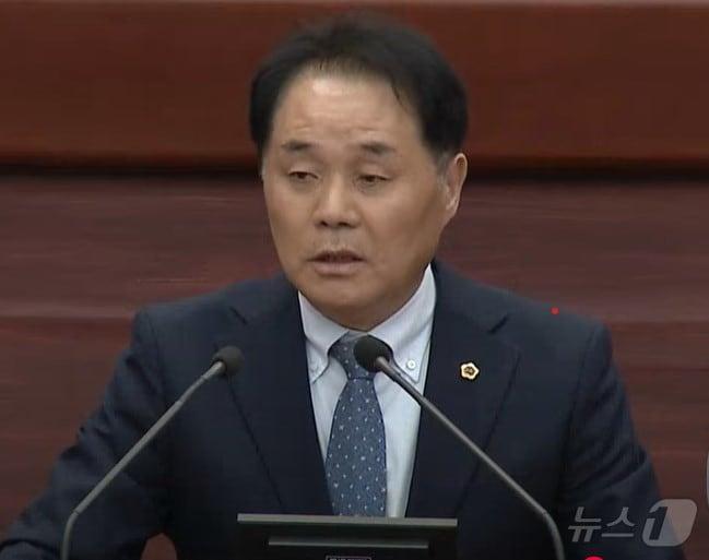본문 이미지 - 3일 이병철 전북자치도의원이 임시회에서 5분 발언을 하고 있다.2025.4.3/뉴스1