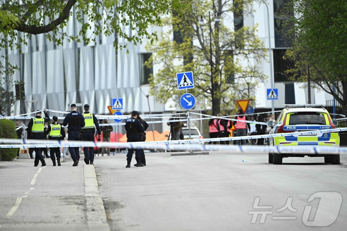 본문 이미지 - 스웨덴 웁살라에서 발생한 총격사건 현장, 2025.04.29. ⓒ AFP=뉴스1