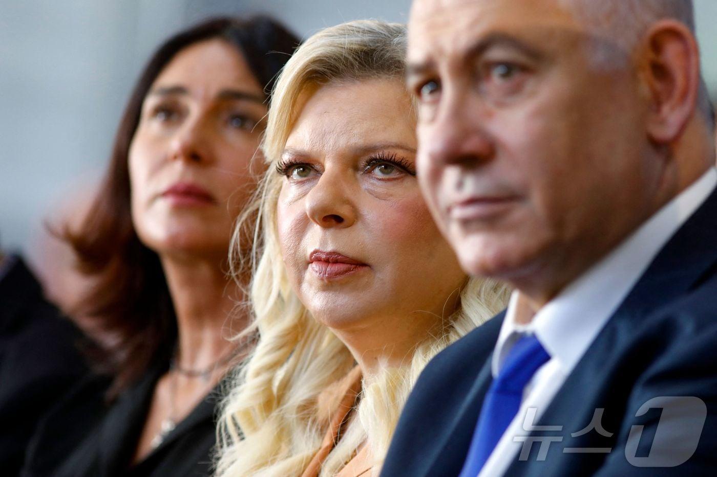 사라 네타냐후(가운데) ⓒ AFP=뉴스1