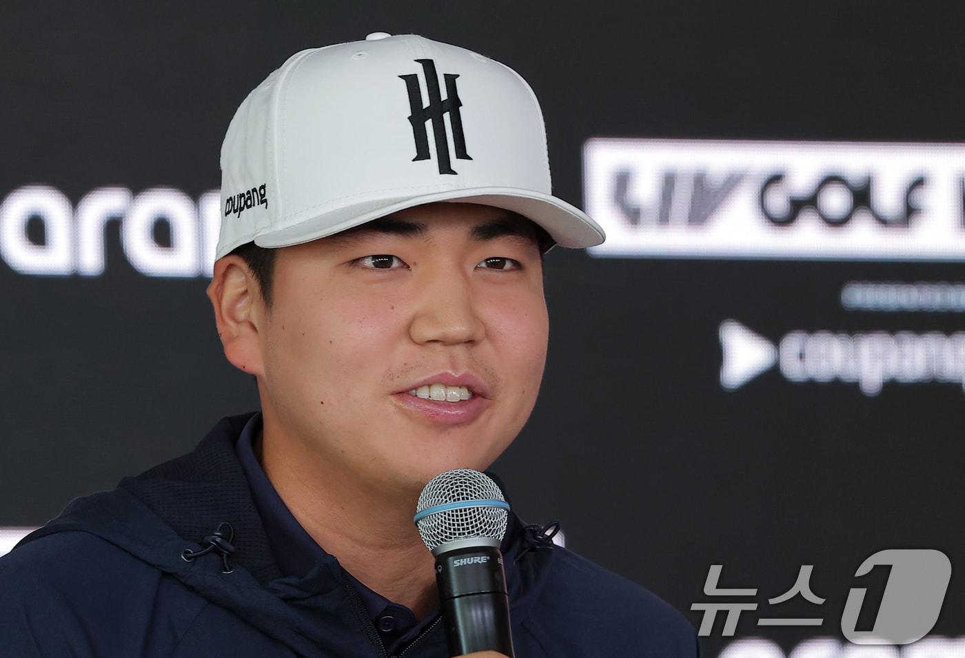 리브 골프 코리아에 나서는 &#39;아이언 헤드 GC&#39;의 장유빈이 30일 오전 인천 연수구 잭니클라우스 골프클럽 미디어센터에서 기자회견을 하고 있다. 2025.4.30/뉴스1 ⓒ News1 박정호 기자