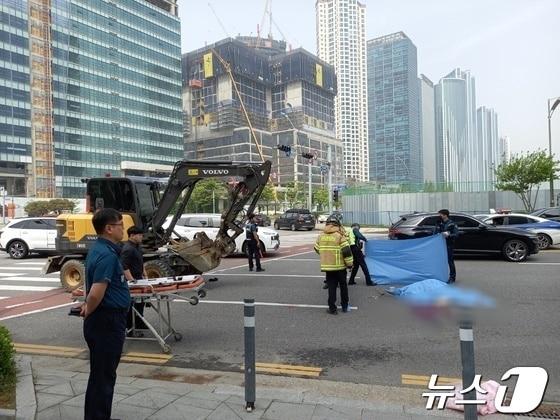 본문 이미지 - 당시 사고 현장.(인천 송도소방서 제공. 재배포 및 DB금지)2025.4.30/뉴스1