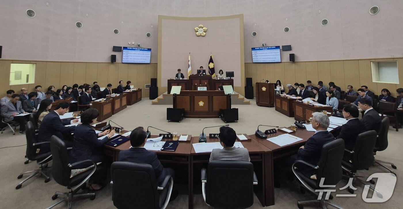 기장군의회 본회의 현장&#40;기장군의회 제공. 재판매 및 DB 금지&#41;
