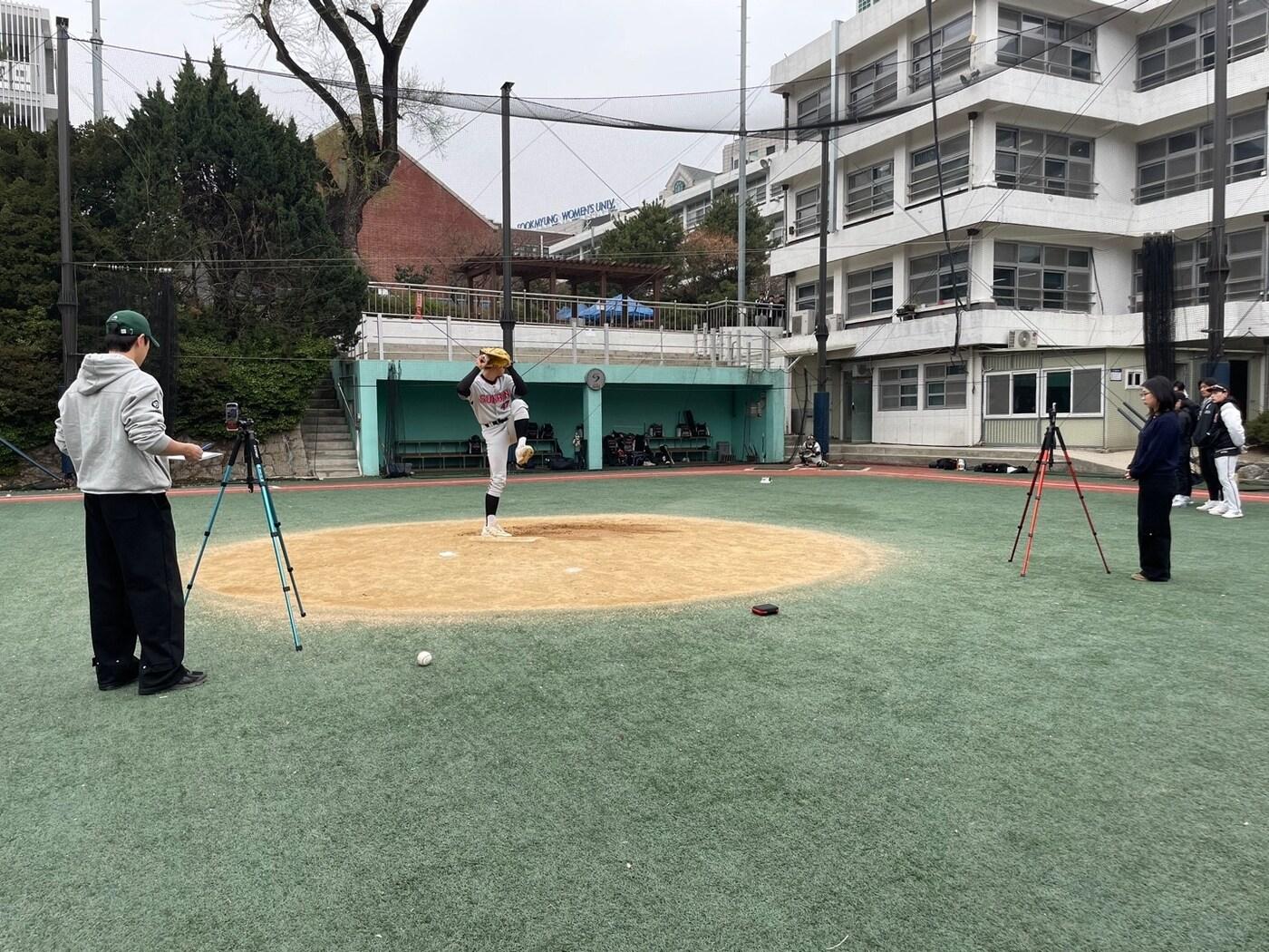 본문 이미지 -  KBO, 고교 선수 바이오메카닉스 동작 분석을 통한 스마트 트레이닝 실시. (KBO 제공)