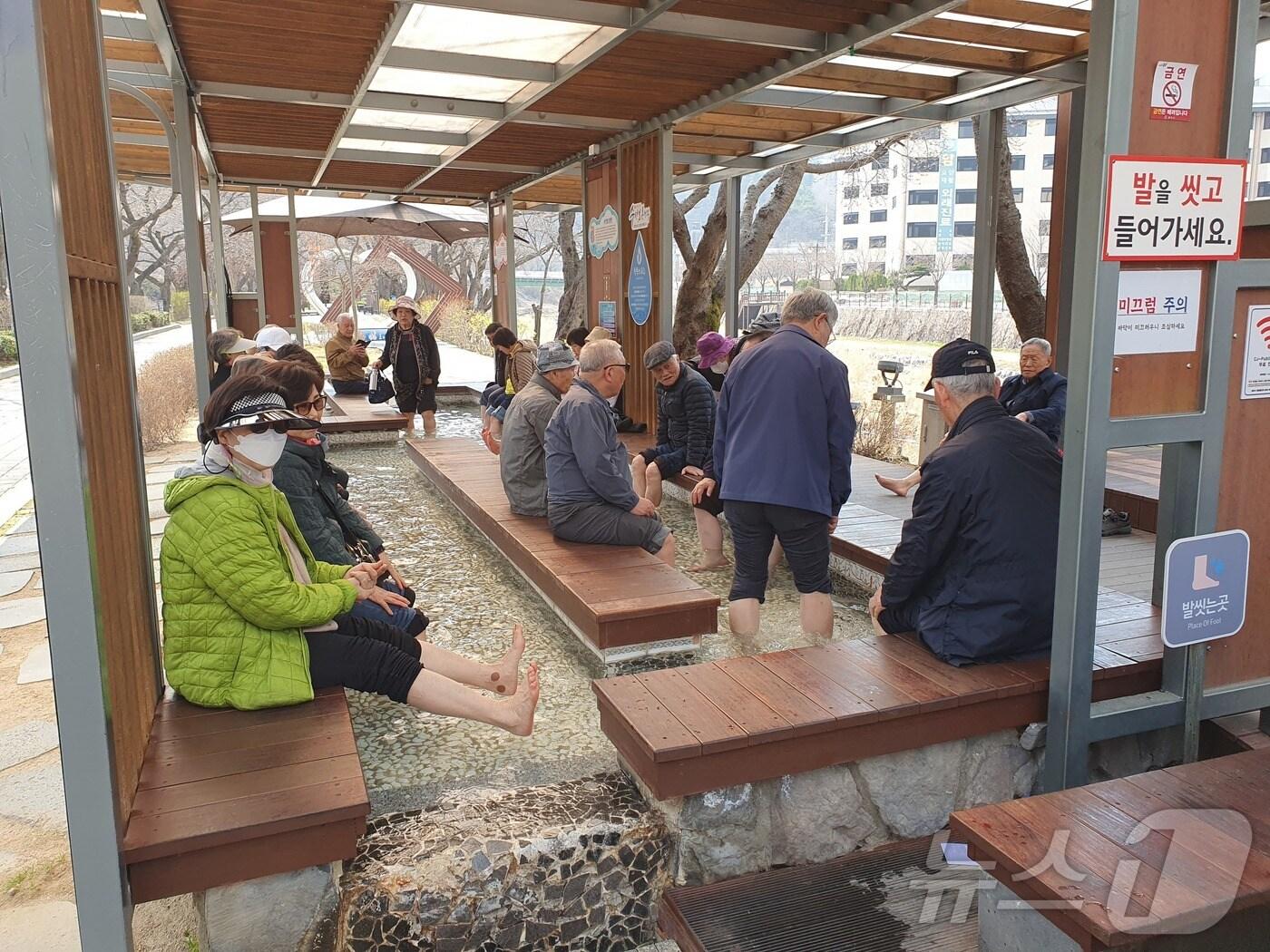 본문 이미지 -  5일 충북 충주시가 수도권 관광객 유치를 위한 팸투어를 진행했다고 밝혔다.(충주시 제공. 재판매 및 DB금지)/뉴스1