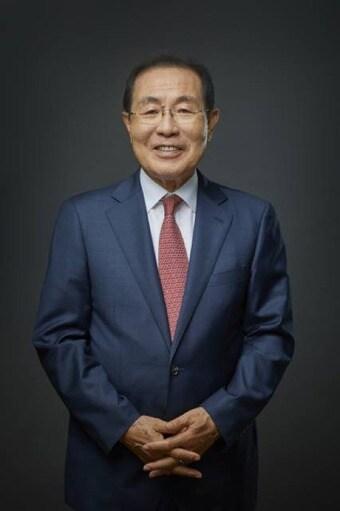 본문 이미지 - 윤동한 한국콜마 회장.(한국콜마제공)