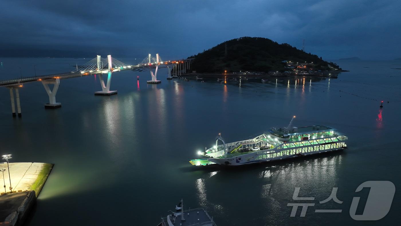 완도군이 지방소멸대응기금으로 추진하는 야간 운항 여객선 &#40;완도군 제공. 재판매 및 DB금지&#41; /뉴스1 