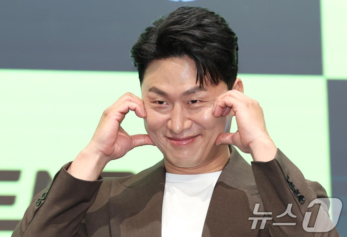 배우 오대환이 7일 서울 신도림동 디큐브시티 더 세인트에서 진행된 지니TV 오리지널 '신병3' 제작발표회에 참석해 포즈를 취하고 있다. '신병3'는 예측 불허 두 신병의 전입과 역대급 빌런의 복귀로 비상이 걸린 신화부대, 상병 진급을 앞두고 꼬여버린 박민석(김민호 분)의 난이도 급상승한 군생활을 그린 작품이다. 2025.4.7/뉴스1 ⓒ News1 권현진 기자