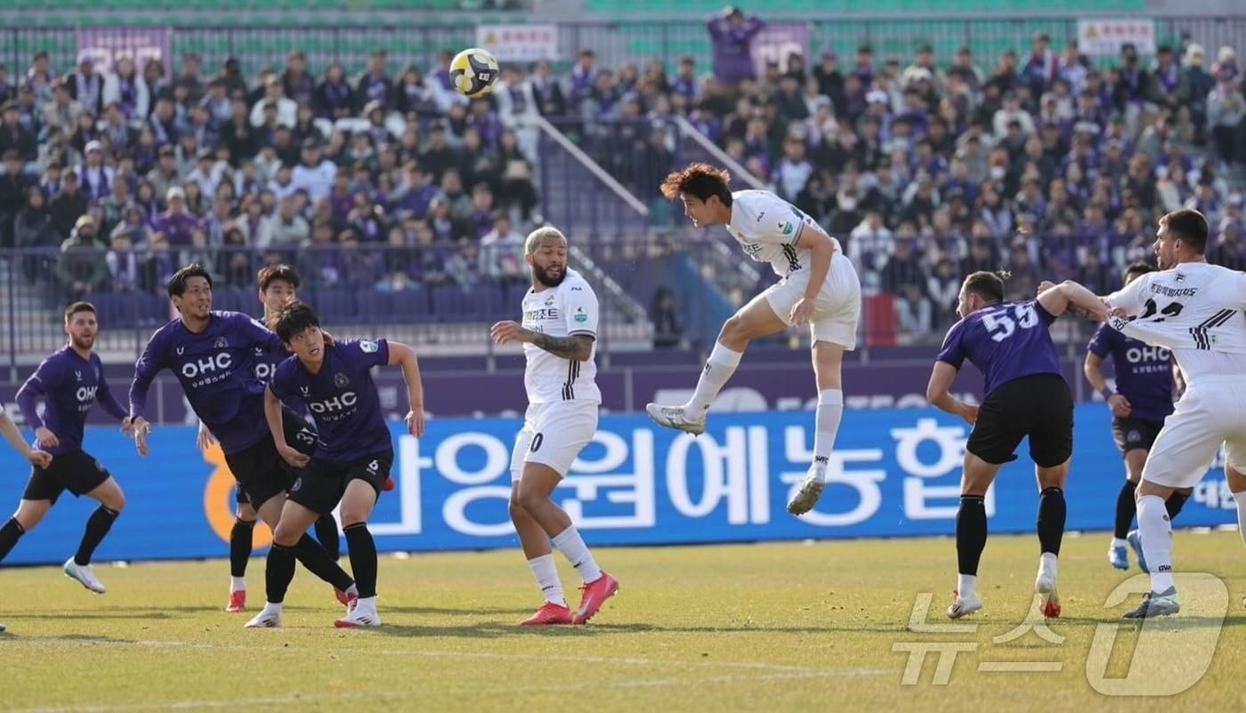  강원FC, FC안양과 경기.&#40;강원FC 제공, 재판매 및 DB금지&#41;