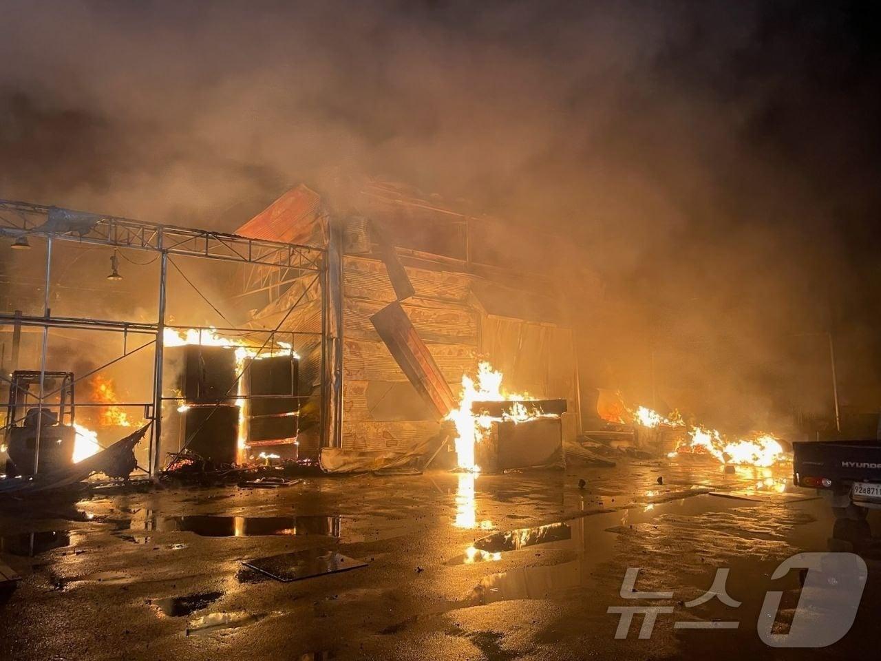 본문 이미지 - 화재현장(경기도소방재난본부 제공.재판매 및 DB금지)
