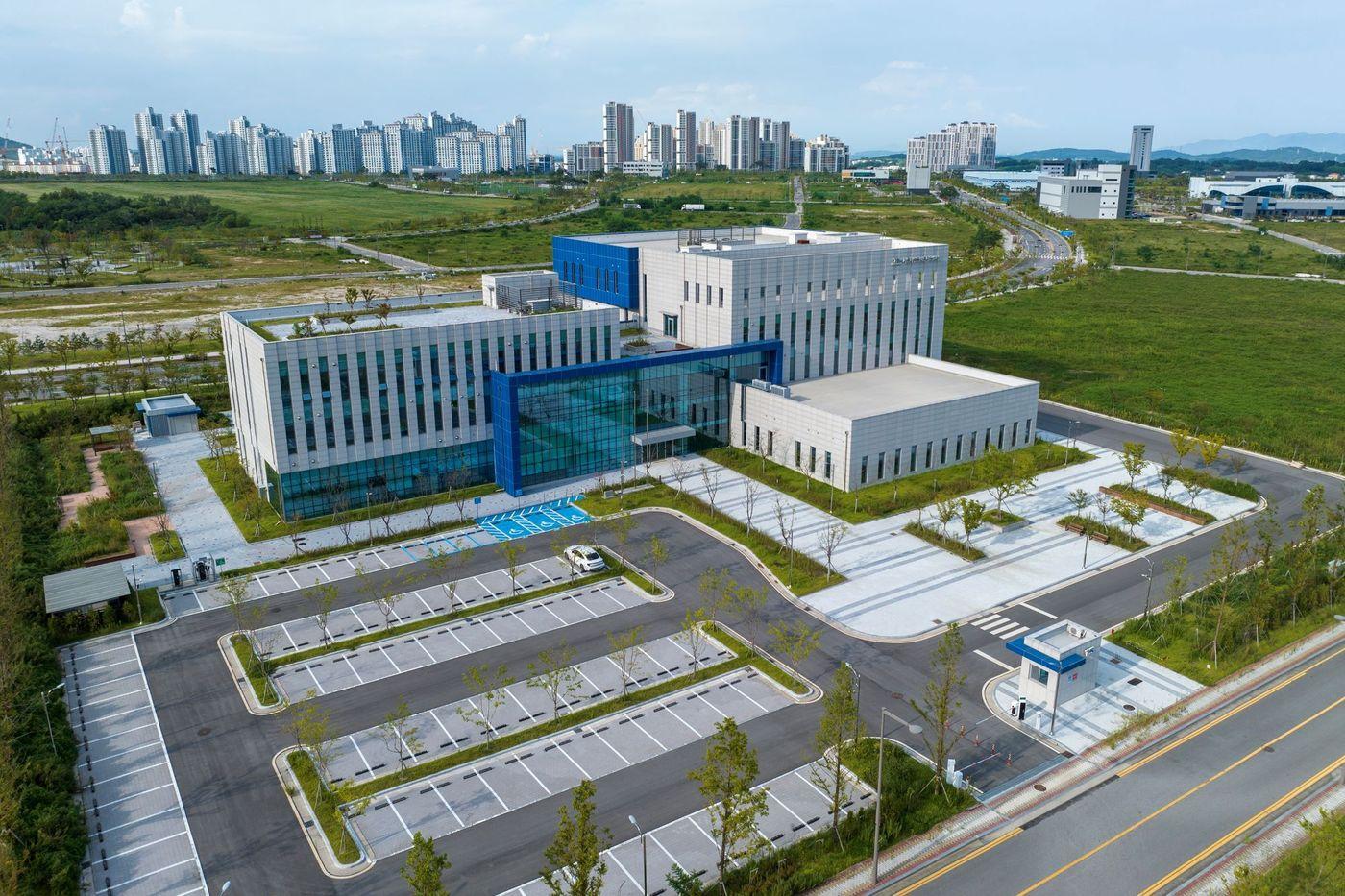 홍성 자동차부품인증센터 전경.(한국교통안전공단 제공)