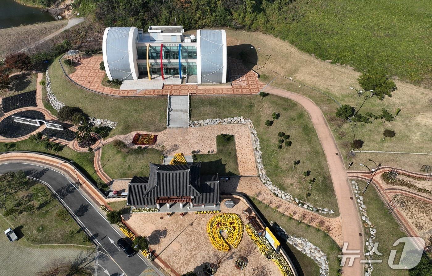 진도 아리랑마을 관광지.(전남도 제공. 재판매 및 DB금지) 2025.4.8/뉴스1