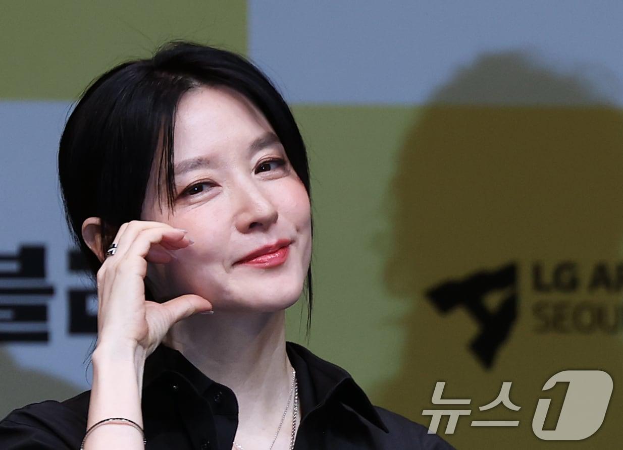 본문 이미지 - 배우 이영애. 2025.4.8/뉴스1 ⓒ News1 오대일 기자