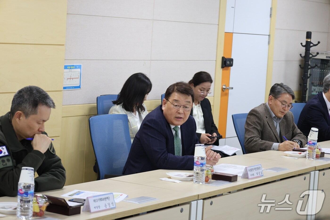 박성효 소상공인시장진흥공단 이사장은 한국폴리텍Ⅲ대학 원주캠퍼스에서 제대군인 및 군 장병의 창·취업 지원을 위한 간담회를 개최했다. (소진공 제공)