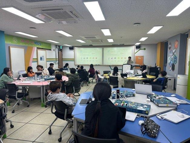 본문 이미지 - 충북교육연구정보원 SW·AI 학부모 교육.(충북교육청 제공. 재판매 및 DB금지)/뉴스1