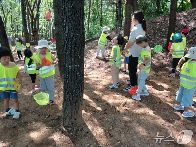 본문 이미지 - 유아숲 교육 프로그램(인천 서구 제공.재판매 및 DB금지)