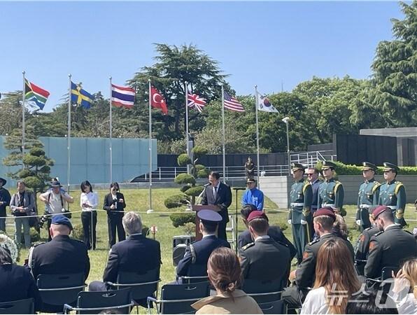 본문 이미지 - 30일 오후 2시 남구 재한유엔기념공원에서 네덜란드 참전용사 사후 안장식이 진행되고 있다.(부산시청 제공. 재판매 및 DB 금지)