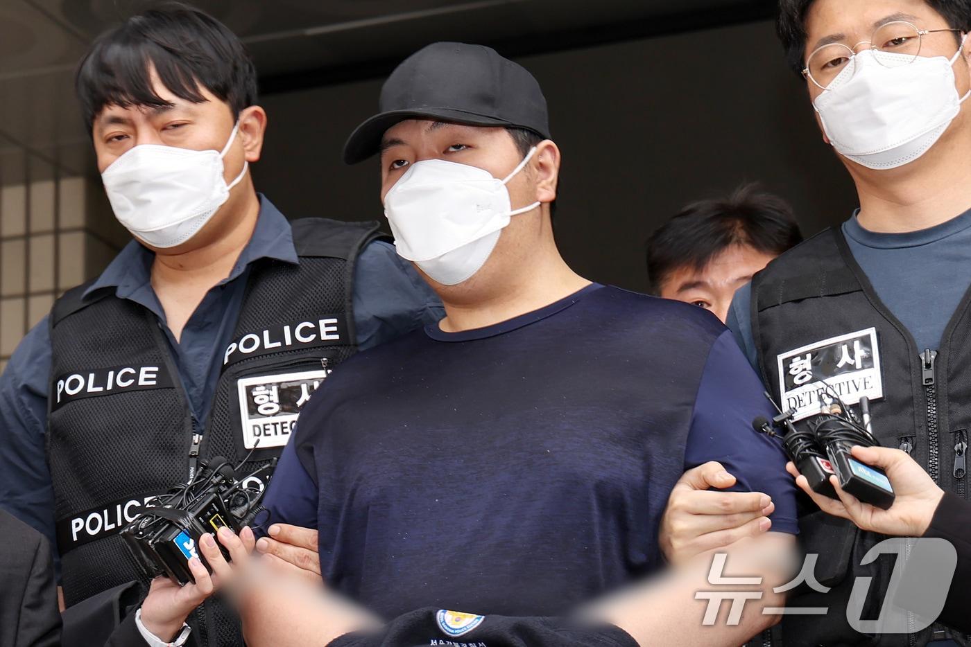 서울 강북구 미아동 마트에서 흉기를 휘둘러 1명을 살해하고 1명을 다치게 한 김성진&#40;32&#41;. 2025.5.1/뉴스1 ⓒ News1 민경석 기자