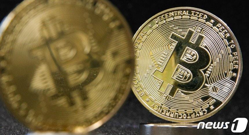 본문 이미지 - 가상의 비트코인 동전. ⓒ 뉴스1 안은나 기자