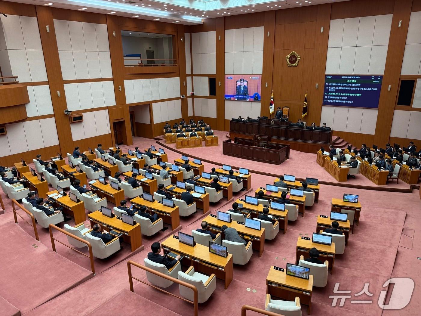 본문 이미지 - 1일 3차 본회의가 진행되고 있다.&#40;부산시의회 제공. 재판매 및 DB 금지&#41;