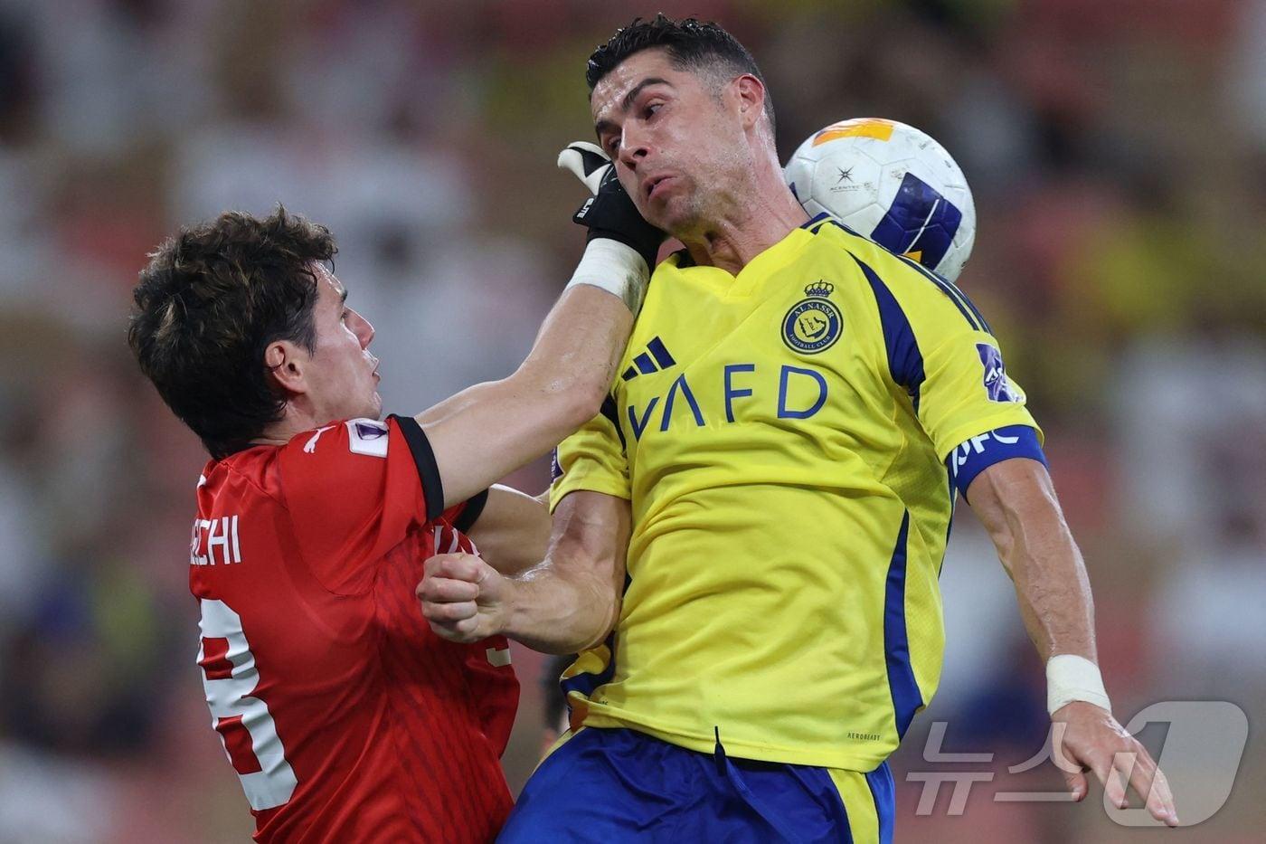 ACLE 우승에 실패한 크리스티아누 호날두&#40;오른쪽&#41;ⓒ AFP=뉴스1