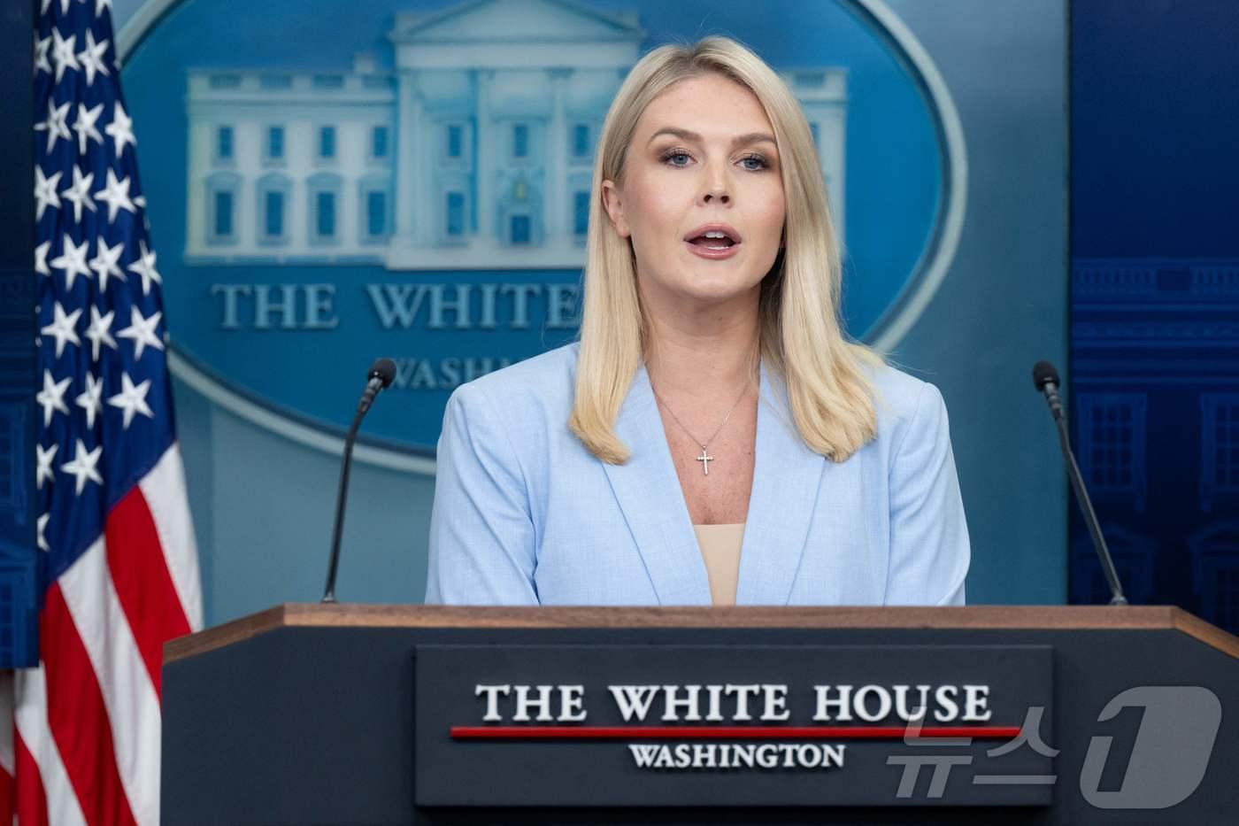 캐롤라인 레빗 백악관 대변인이 9일&#40;현지시간&#41; 워싱턴DC 백악관에서 브리핑을 진행하고 있다. 2025.05.09 ⓒ AFP=뉴스1 ⓒ News1 류정민 특파원