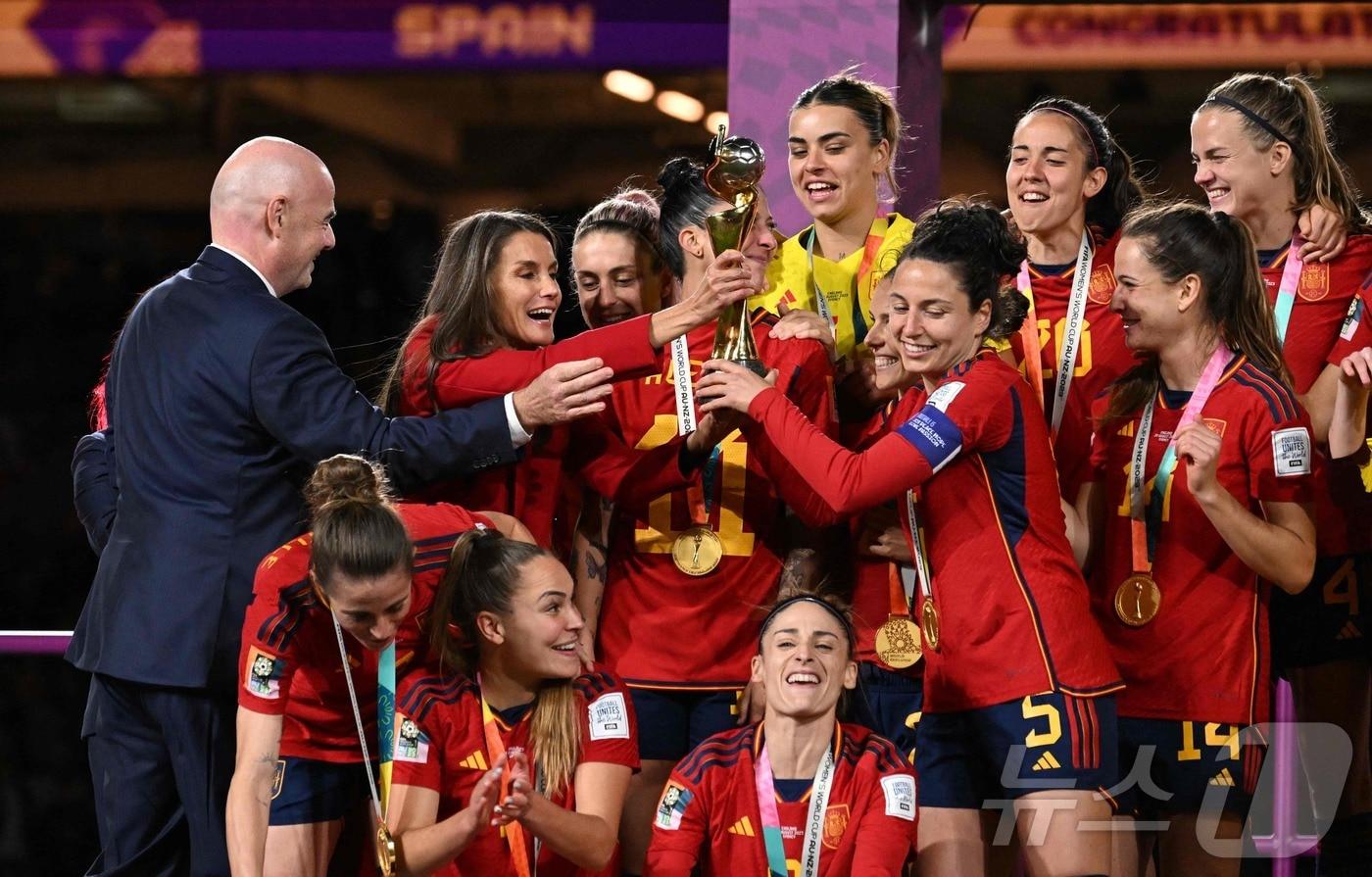 본문 이미지 - FIFA 여자 월드컵이 2031년부터 출전국이 48개로 확대된다. ⓒ AFP=뉴스1