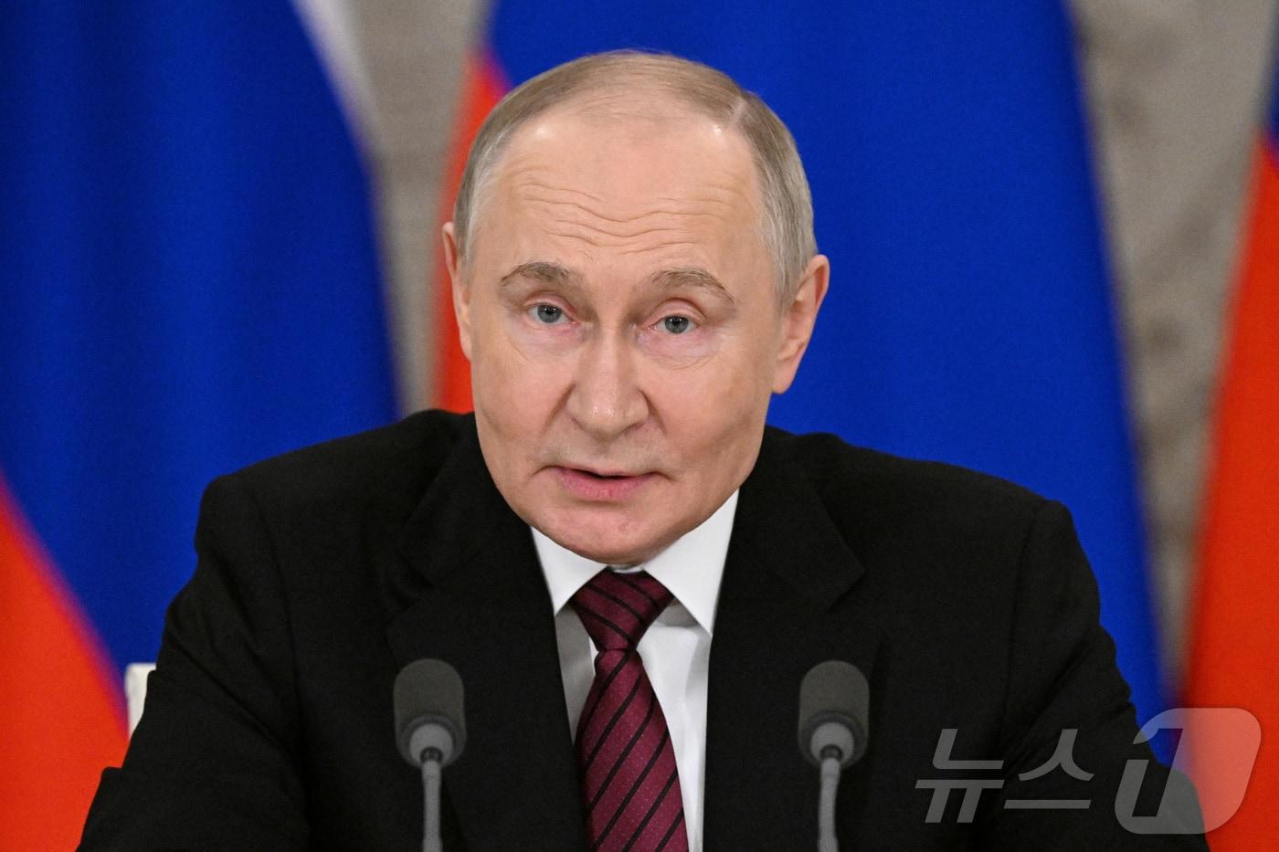 본문 이미지 - 블라디미르 푸틴 러시아 대통령이 11일(현지시간) 러시아 모스크바의 크렘린궁에서 성명을 발표하고 있다. 2025.05.10 ⓒ 로이터=뉴스1 ⓒ News1 류정민 특파원