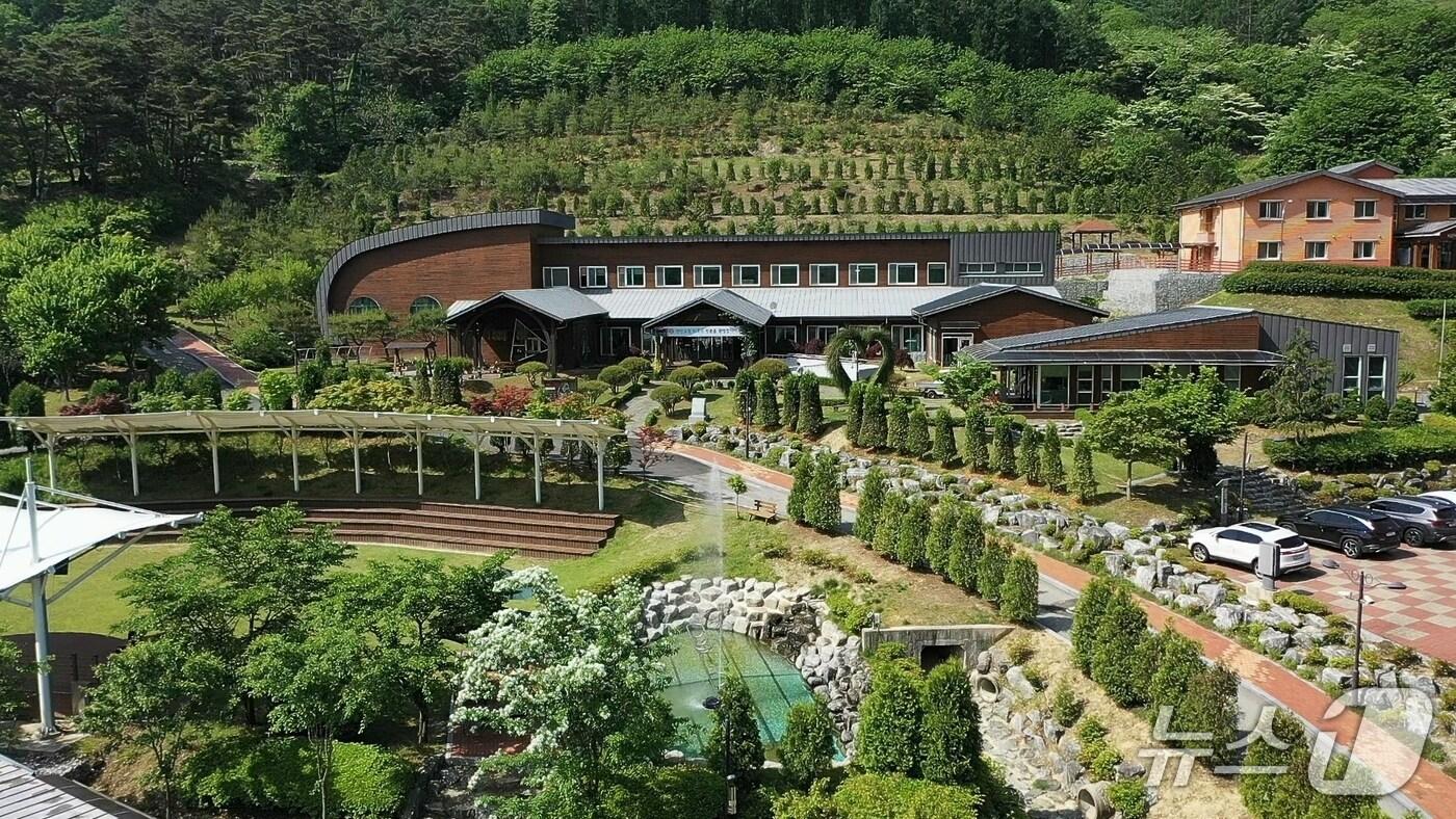 전북자치도 진안군은 행정안전부가 주관한 ‘고향올래 공모사업’ 워케이션 분야에 최종 선정됐다. 사진은 진안고원 치유의숲.&#40;진안군제공. 재판매 및 DB금지&#41;2025.5.11/뉴스1