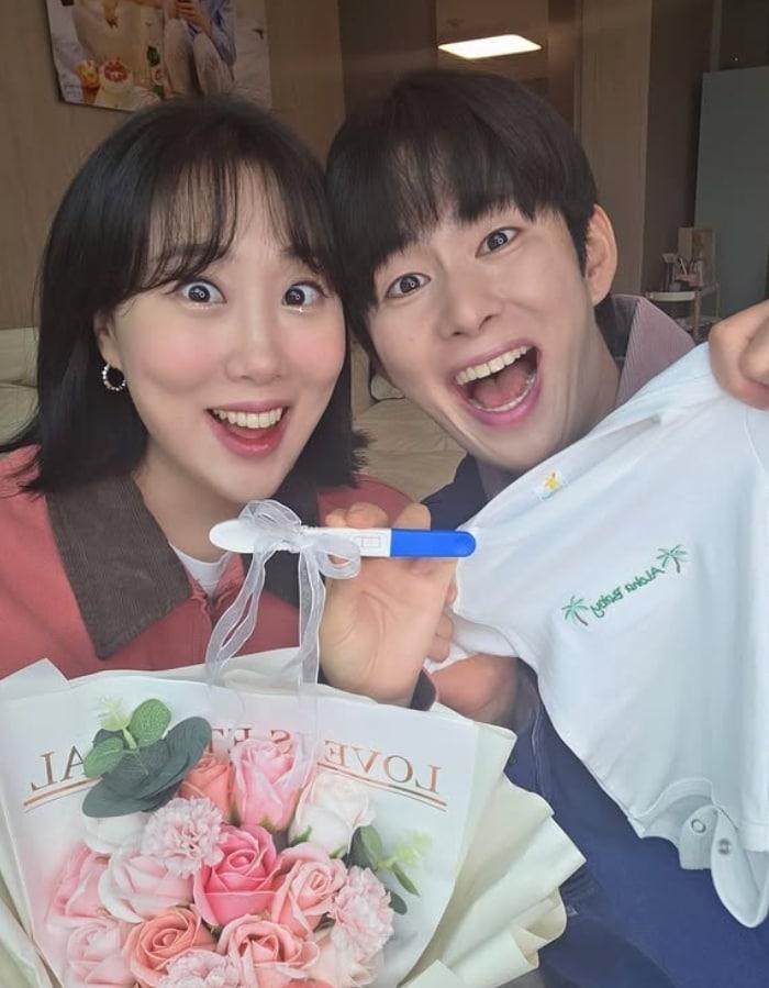 본문 이미지 - 엔조이커플, 방송인 임라라 손민수 인스타그램