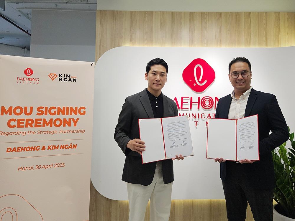 본문 이미지 - 이원석 대홍기획 글로벌부문장(왼쪽)과 낌 응안 그룹 팜 응옥 탐 CCO(대홍기획 제공)