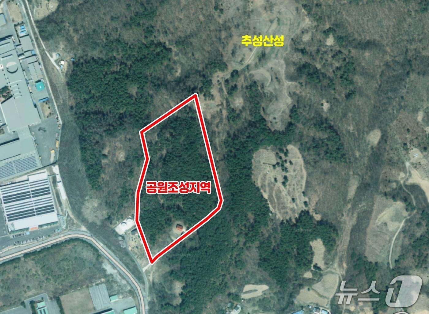 본문 이미지 - 충북 증평군은 증평읍 미암리 산103-1번지 일원 추성산성에 탐방센터와 주차장, 산책로, 데크 등을 설치하는 정비사업에 착수한다.(증평군 제공)/뉴스1