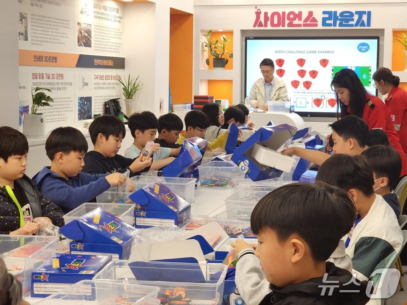 본문 이미지 - 대전 동구 과학경진대회반교육 모습.(동구 제공, 재판매 및 DB 금지)/뉴스1