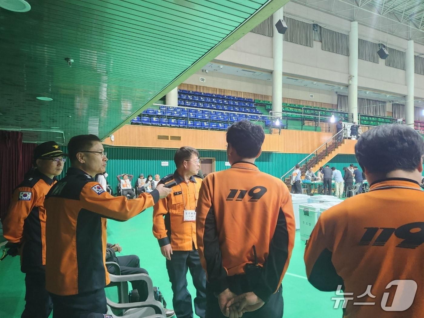 본문 이미지 - 전북자치도소방본부는 6월 3일까지 도내 대선 투·개표소 839개소를 대상으로 화재안전대책을 본격 추진한다고 12일 밝혔다.(전북소방 제공. 재판매 및 DB금지) 