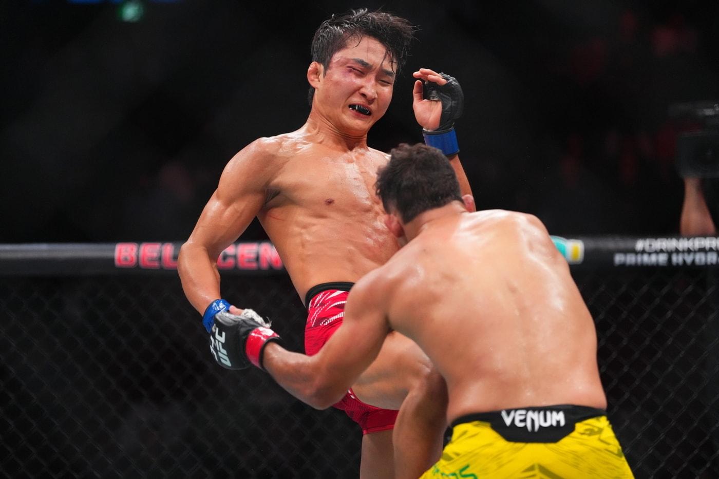 UFC 이정영이 산토스와 대결하고 있다.&#40;UFC 제공&#41;