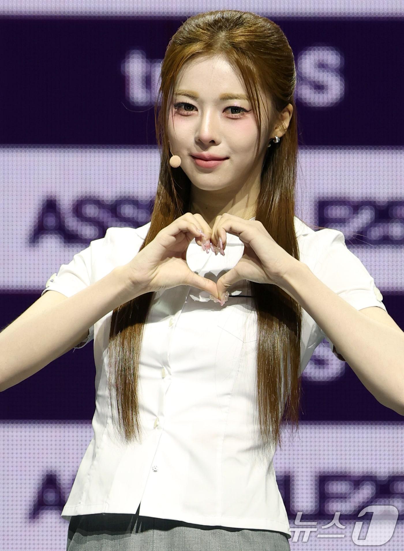 본문 이미지 - 그룹 트리플에스(tripleS) 서다현이 12일 서울 용산구의 블루스퀘어에서 가진 새 앨범 'ASSEMBLE 25(어셈블25)' 쇼케이스에서 포즈를 취하고 있다. 2025.5.12/뉴스1 ⓒ News1 권현진 기자